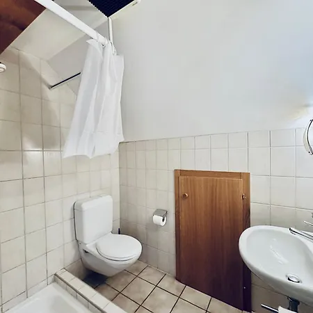 Apartment Monteurzimmer - Worker's - Zimmerzuvermieten In Flumenthal Solothurn *